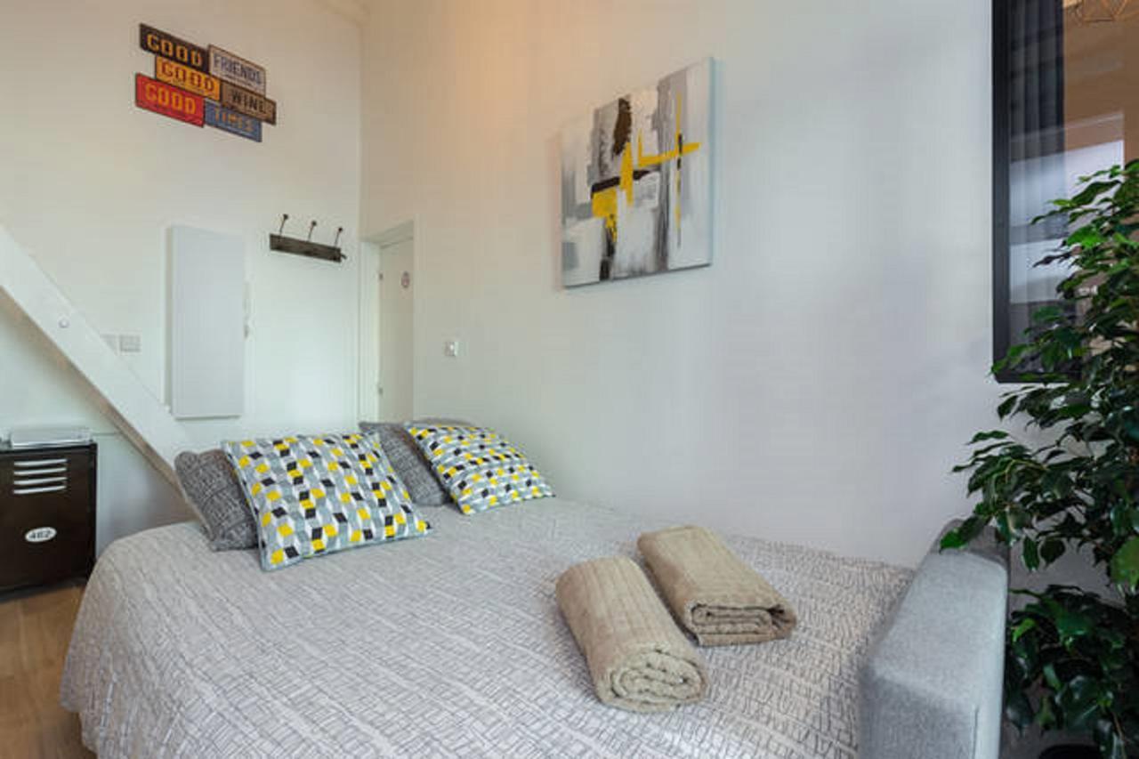 Angle Droit- Loft Charmant Et Atypique, Climatisation, Vieux-Nice Luaran gambar